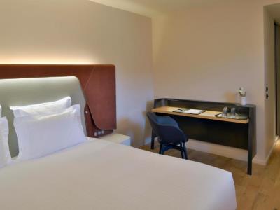 bedroom - hotel les haras - strasbourg, france