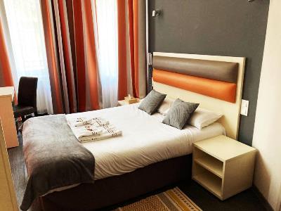 bedroom 2 - hotel adonis strasbourg - strasbourg, france