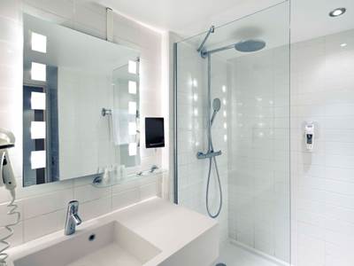 bathroom - hotel mercure toulouse centre saint georges - toulouse, france