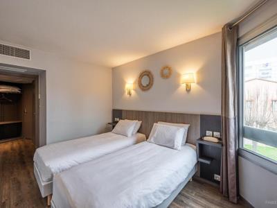 bedroom 2 - hotel gascogne - toulouse, france
