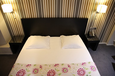 standard bedroom - hotel grand hotel d'orleans - toulouse, france