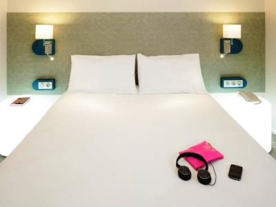 bedroom 1 - hotel ibis styles tours centre - tours, france
