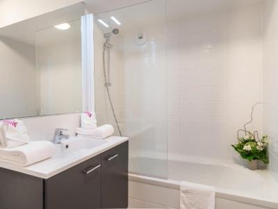 bathroom - hotel nemea appart'hotel quai victor centre - tours, france