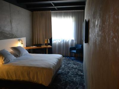 bedroom 1 - hotel best western plus clos syrah - valence, france