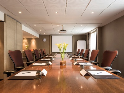 conference room - hotel le louis chateau mgallery by sofitel - versailles, france