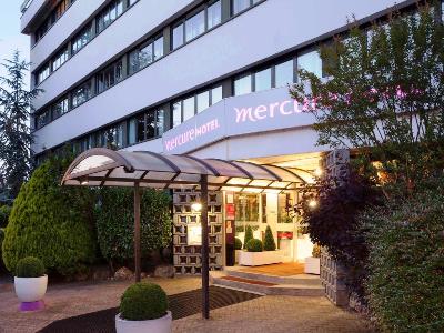exterior view 1 - hotel mercure versailles parly 2 - versailles, france