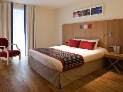 bedroom - hotel mercure vittel - vittel, france
