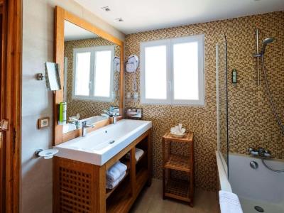 bathroom - hotel best western premier montfleuri - sainte maxime, france