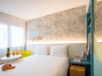 bedroom 1 - hotel ibis styles nice cap 3000 airport - st laurent du var, france