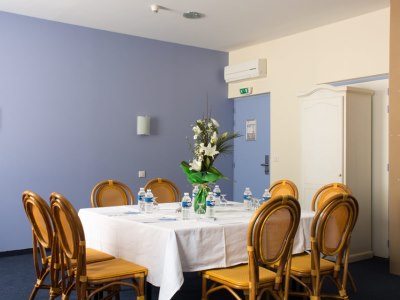conference room 2 - hotel best western hotel le sud - manosque, france