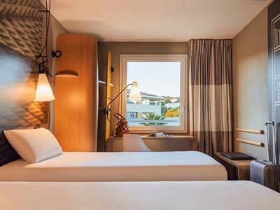 bedroom 2 - hotel ibis la ciotat - la ciotat, france