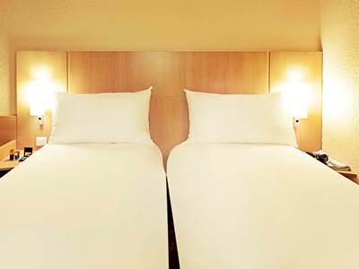 bedroom 1 - hotel ibis nemours - nemours, france