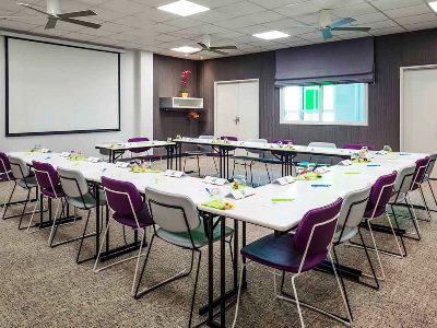conference room 1 - hotel ibis styles antony paris sud - orly, france