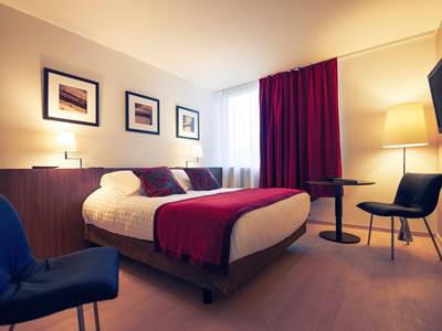 bedroom 2 - hotel mercure en beaujolais ici et la - villefranche sur saone, france