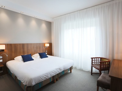 bedroom 5 - hotel best western plaisance - villefranche sur saone, france