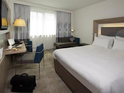 bedroom 3 - hotel novotel evry courcouronnes - evry, france