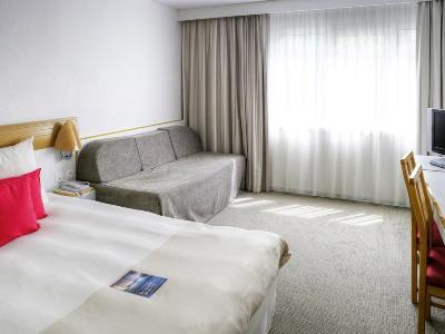 bedroom 7 - hotel novotel evry courcouronnes - evry, france