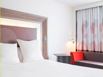 bedroom 3 - hotel novotel paris rueil malmaison - rueil malmaison, france