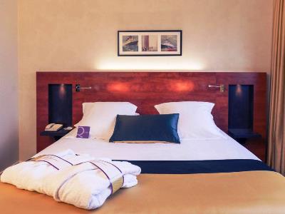 bedroom 2 - hotel mercure maurepas saint quentin - maurepas, france