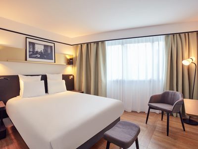 bedroom - hotel mercure paris saint-ouen - st ouen, france