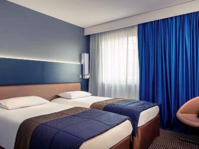 bedroom 1 - hotel mercure paris massy gare tgv - massy, france