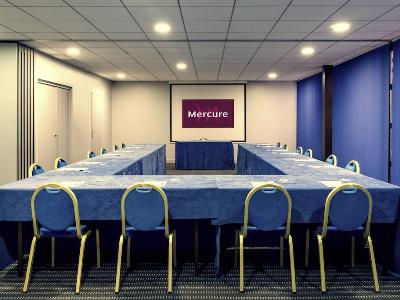 conference room - hotel mercure cergy pontoise centre - cergy pontoise, france