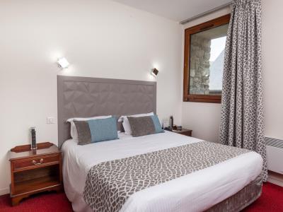 standard bedroom - hotel best western le moulin de ducey - ducey, france