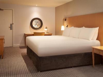 bedroom 1 - hotel doubletree by hilton oxford belfry - thame, united kingdom