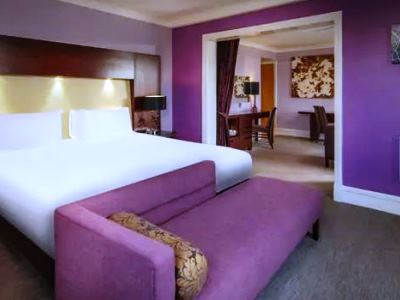 bedroom 1 - hotel hilton templepatrick and country club - templepatrick, united kingdom
