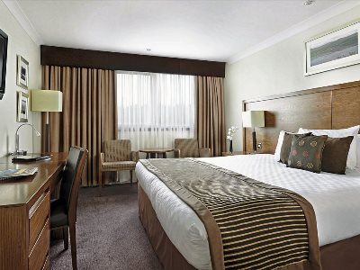 bedroom 3 - hotel aberdeen altens - aberdeen, united kingdom