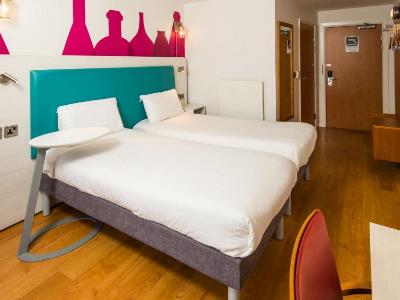 bedroom 1 - hotel ibis styles barnsley - barnsley, united kingdom