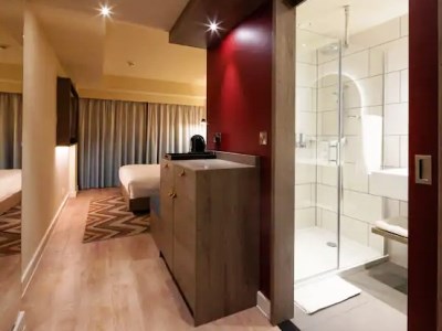 bedroom 2 - hotel hampton by hilton bath city - bath, united kingdom
