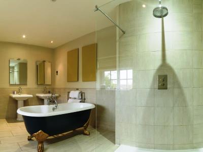 bathroom 1 - hotel homewood - bath, united kingdom