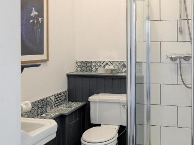 bathroom 1 - hotel lansdown grove - bath, united kingdom