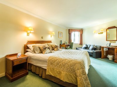 bedroom 2 - hotel arden hotel and leisure club - birmingham, united kingdom