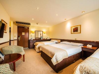 bedroom 3 - hotel arden hotel and leisure club - birmingham, united kingdom