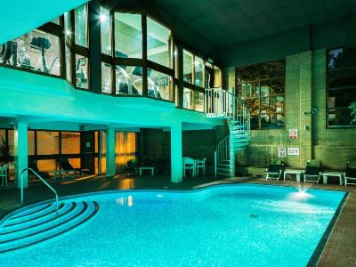 outdoor pool - hotel arden hotel and leisure club - birmingham, united kingdom