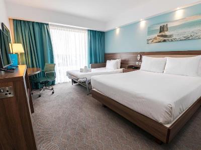 bedroom 4 - hotel hampton by hilton bournemouth - bournemouth, united kingdom