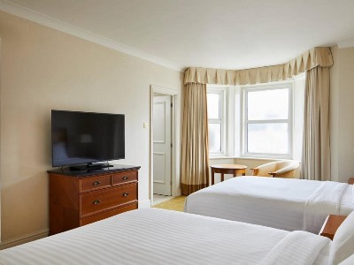 bedroom 1 - hotel bournemouth highcliff marriott - bournemouth, united kingdom