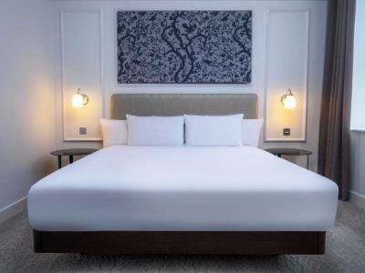 bedroom - hotel doubletree by hilton brighton metropole - brighton, united kingdom