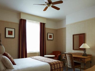 bedroom 1 - hotel old ship - brighton, united kingdom