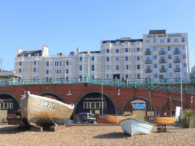 exterior view - hotel old ship - brighton, united kingdom