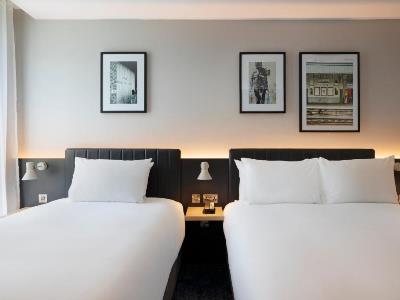 bedroom 2 - hotel leonardo hotel bristol city - bristol, united kingdom
