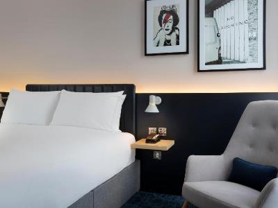 bedroom - hotel leonardo hotel bristol city - bristol, united kingdom