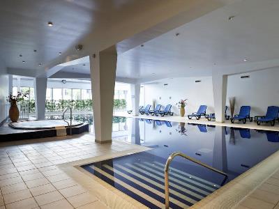 indoor pool 1 - hotel mercure cardiff holland house hotel spa - cardiff, united kingdom