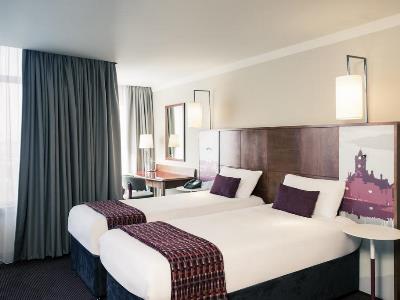 bedroom 1 - hotel mercure cardiff holland house hotel spa - cardiff, united kingdom
