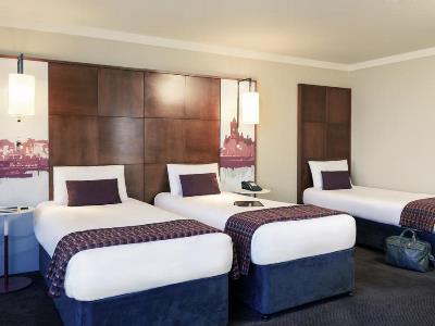 bedroom 3 - hotel mercure cardiff holland house hotel spa - cardiff, united kingdom