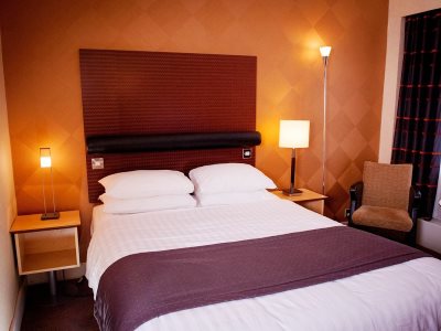 bedroom 4 - hotel angel - cardiff, united kingdom