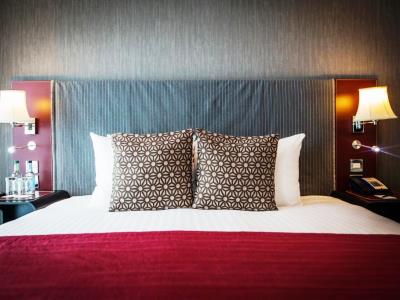 bedroom - hotel radisson blu - cardiff, united kingdom