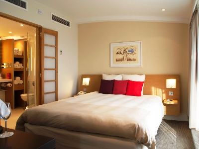 bedroom 2 - hotel novotel cardiff centre - cardiff, united kingdom